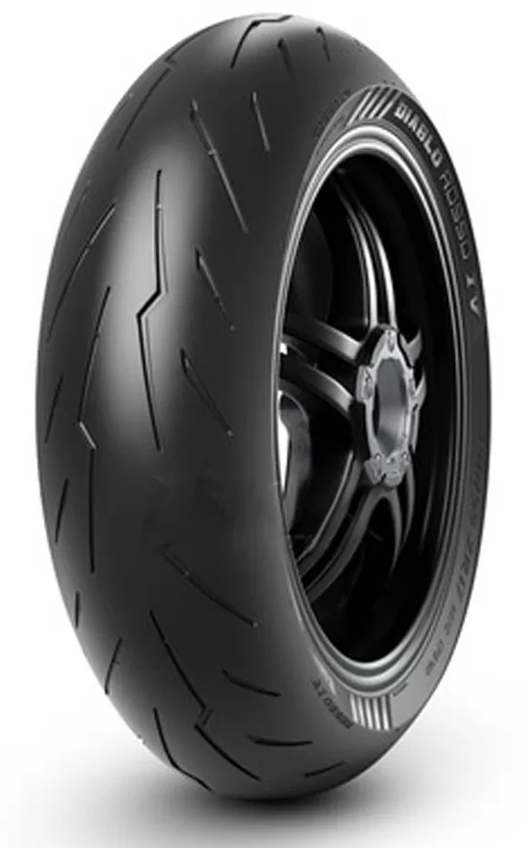 Pirelli Diablo Rosso IV Corsa Rear 1